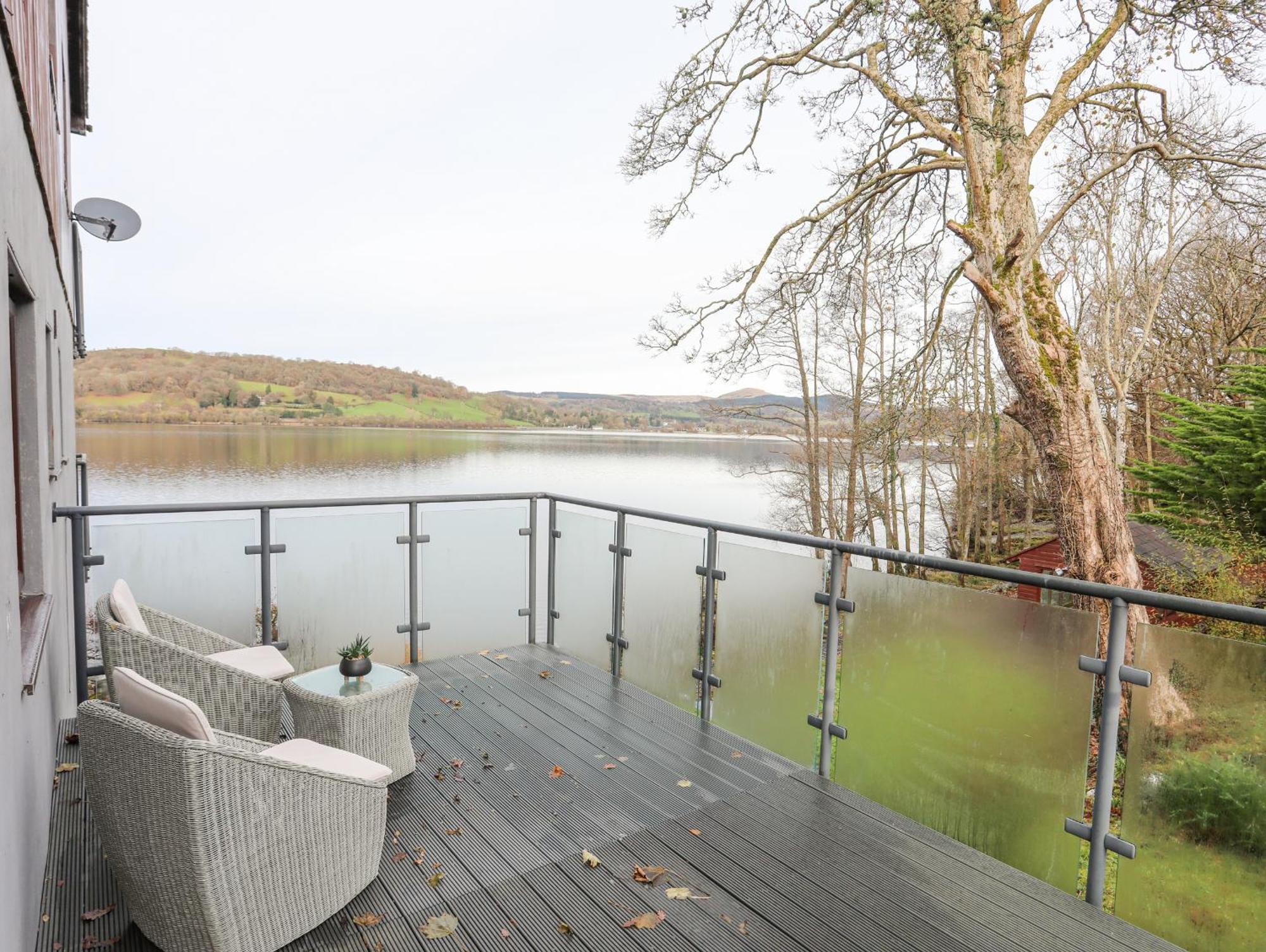 Vyrnwy Lakeside - Bala Lake Extérieur photo